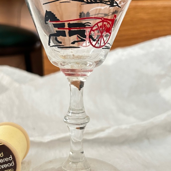 Vintage Horse and Carriage Glass - Picture 4 of 4